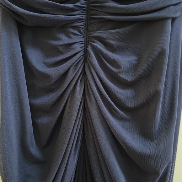 Tadashi Shoji Asymmetrical Navy Mesh Gown Dress SzM - Picture 8 of 8